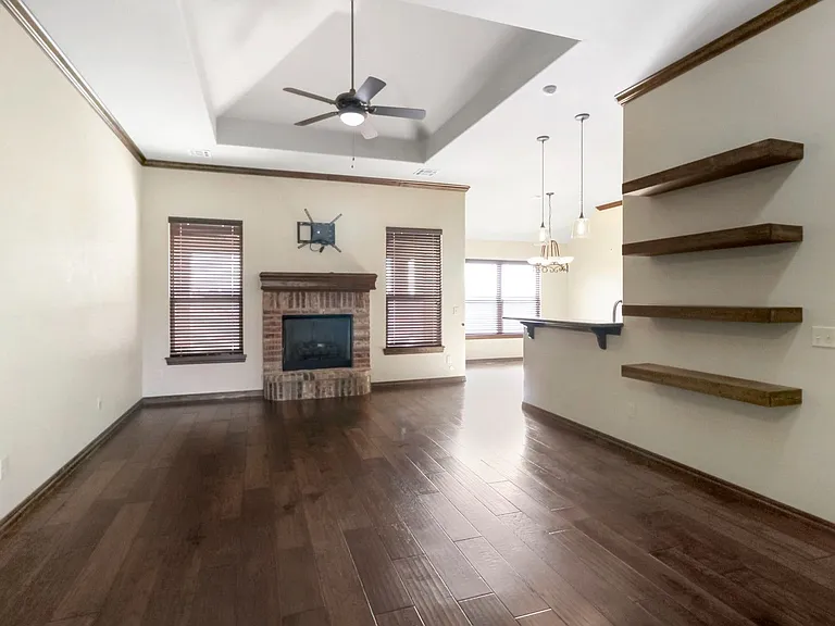 18401 Haslemere Ln — Photo 4