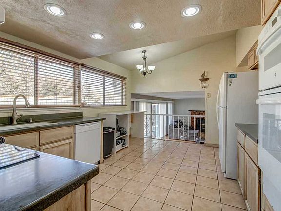 4th image of 1848 Deep Creek Dr