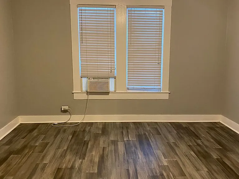 527 Cedar St — Photo 8
