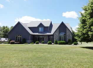 7010 Sandy Ln, Waterford, WI 53185