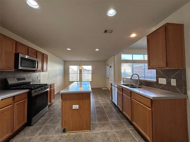 6703 Mountain Wood Way — Photo 22