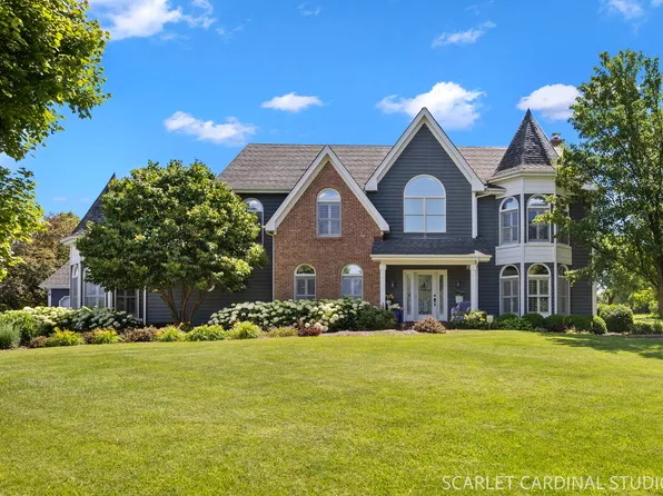 14 Abbeyfeale Dr, Oswego, IL 60543