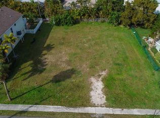 308 56th St, Holmes Beach, FL 34217