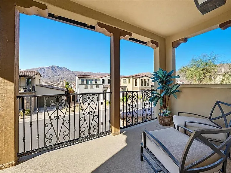 Suite 4 Balcony