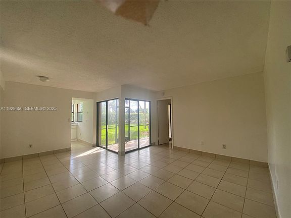 2nd image of 1135 N Franklin Ave #1135F