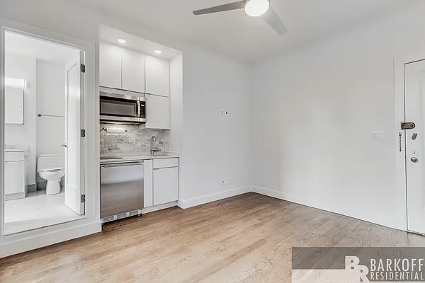 Rented by Barkoff Residential  | media 25