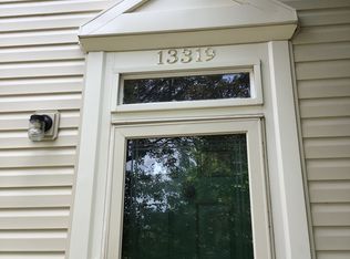 13319 Hound Run Dr, Fairfax, VA 22033