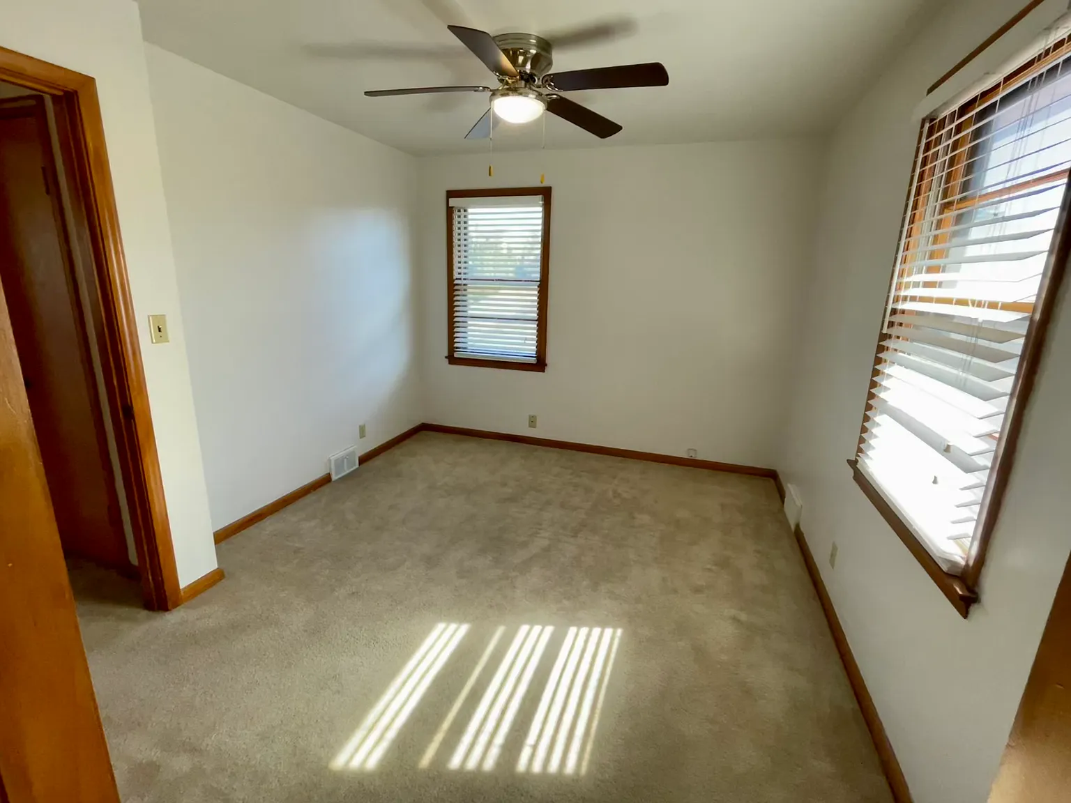 3228 N Weil St — Photo 1