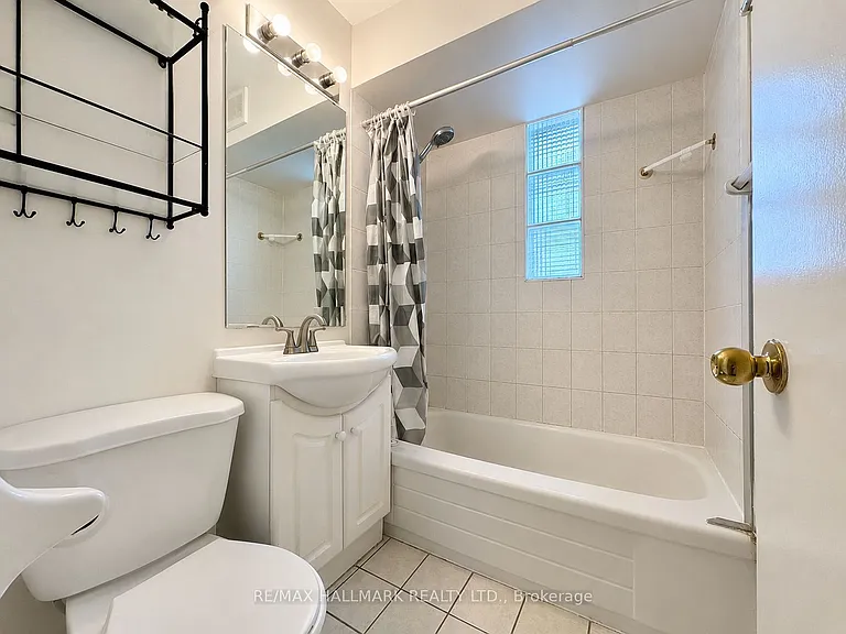 740 Kennedy Rd #31 — Photo 15