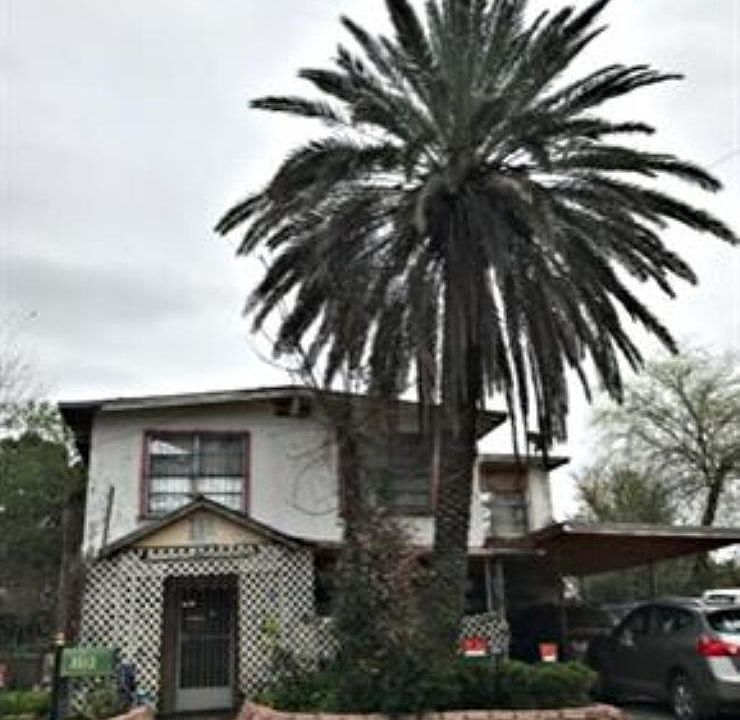 1st image of 3513 Valencia Ave