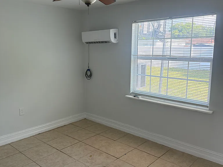 3712 Columbia St — Photo 14