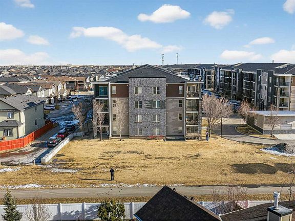 4th image of 7110 N 80th Ave NE #202