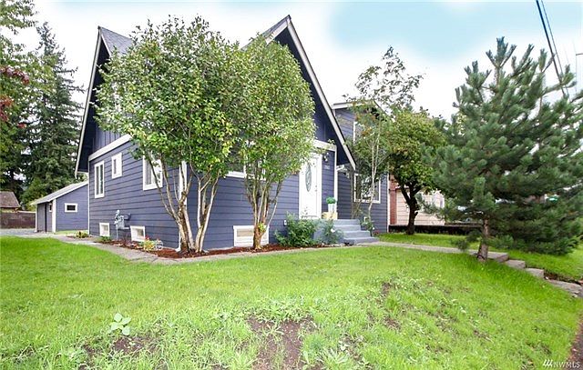 1st image of 208 M St NE