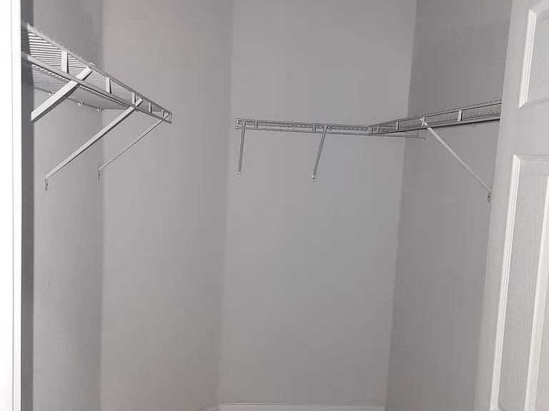 1108 Constantine St — Photo 10