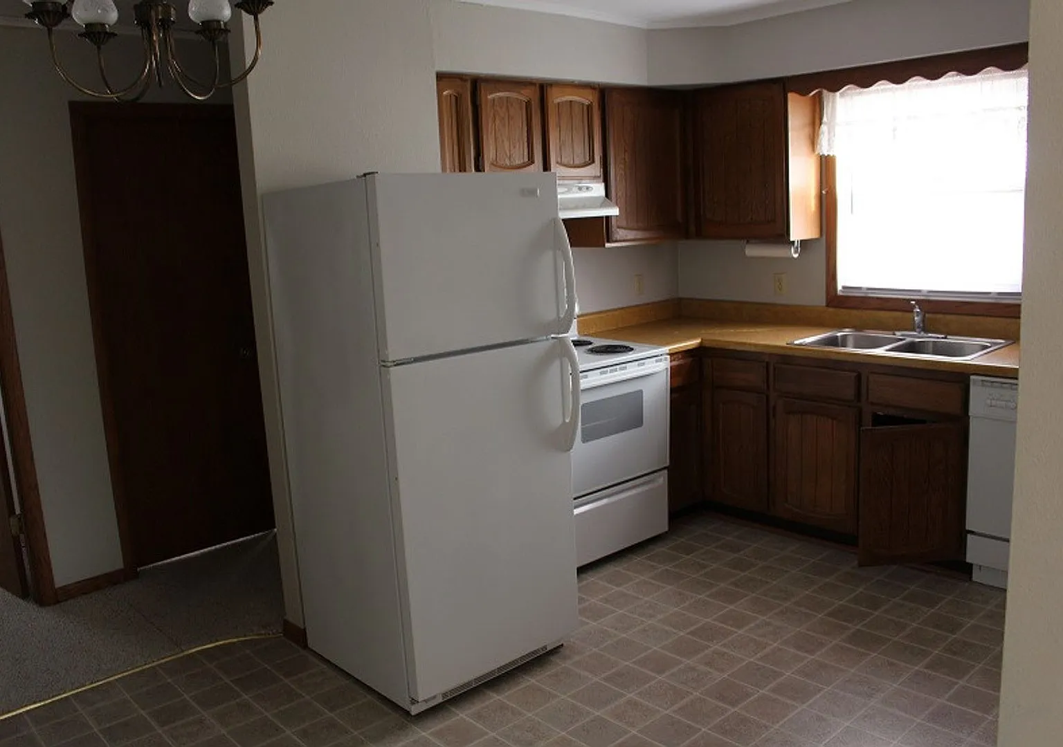 SJM Apartments — Photo 3