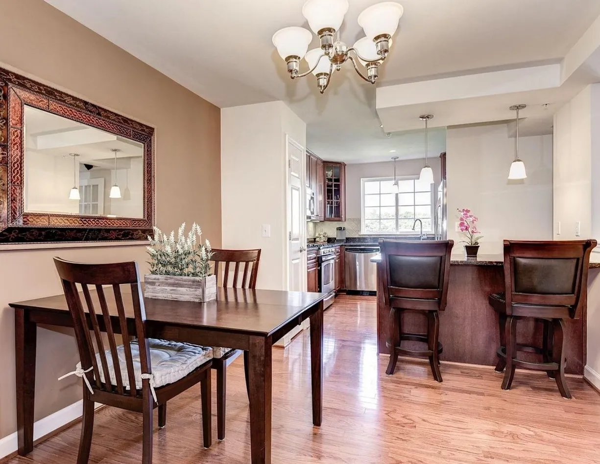 2 bed, 1135 sqft, $2,850 — Photo 2