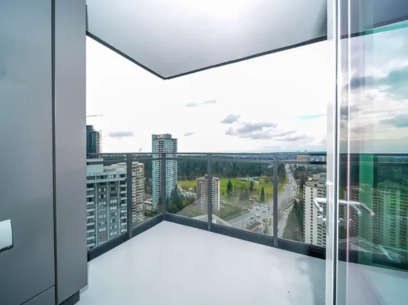 5685 Halley Ave #3104, Burnaby, BC V5H 2P9