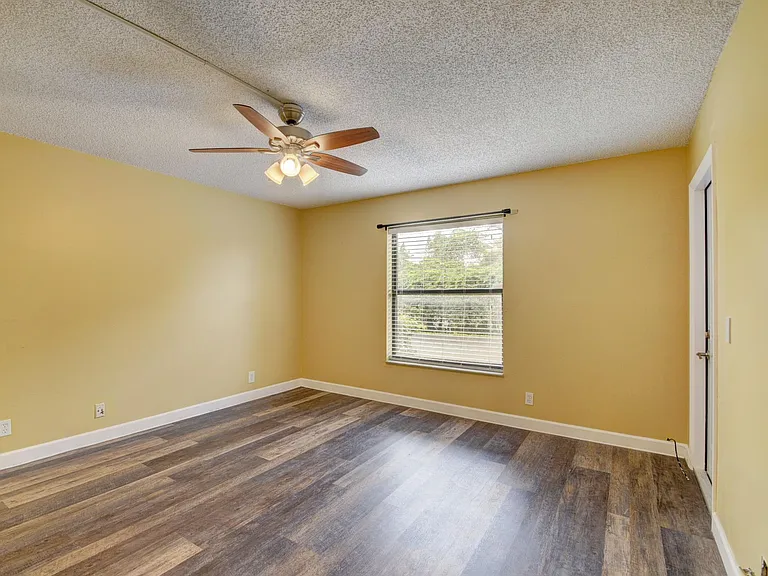 890 N Federal Hwy #103 — Photo 18
