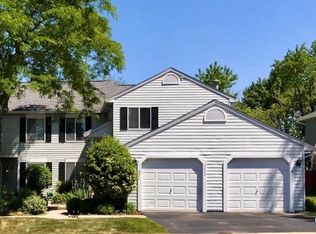 2470 Brunswick Cir APT A2, Woodridge, IL 60517