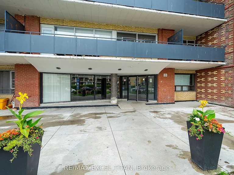 165 Cosburn Ave #615 — Photo 7