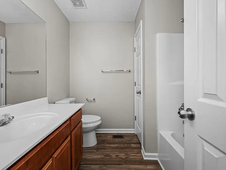 113 Lancaster Gate Pl — Photo 29
