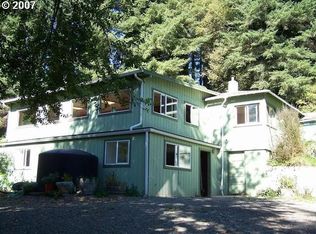 17497 Ross Ln, Brookings, OR 97415