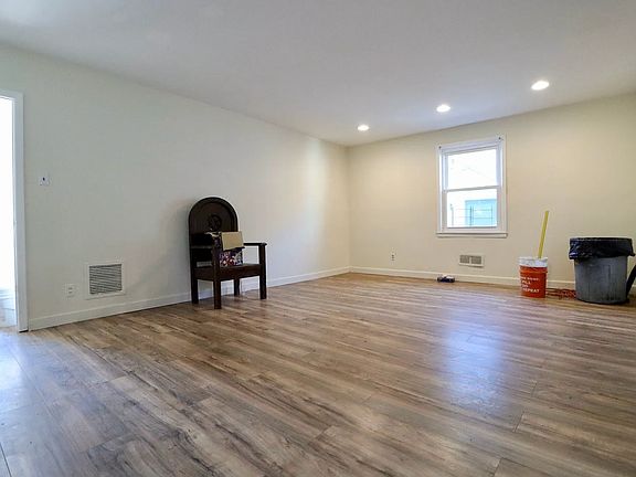 5th image of 1377 E 96th St
