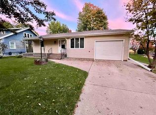 202 N Broadway Ave, Rembrandt, IA 50576