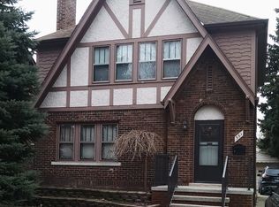 381 Emmons Blvd, Wyandotte, MI 48192