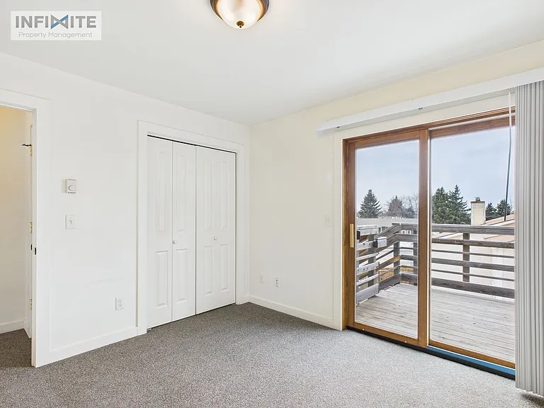 215 S 18th Ave #1 — Photo 3