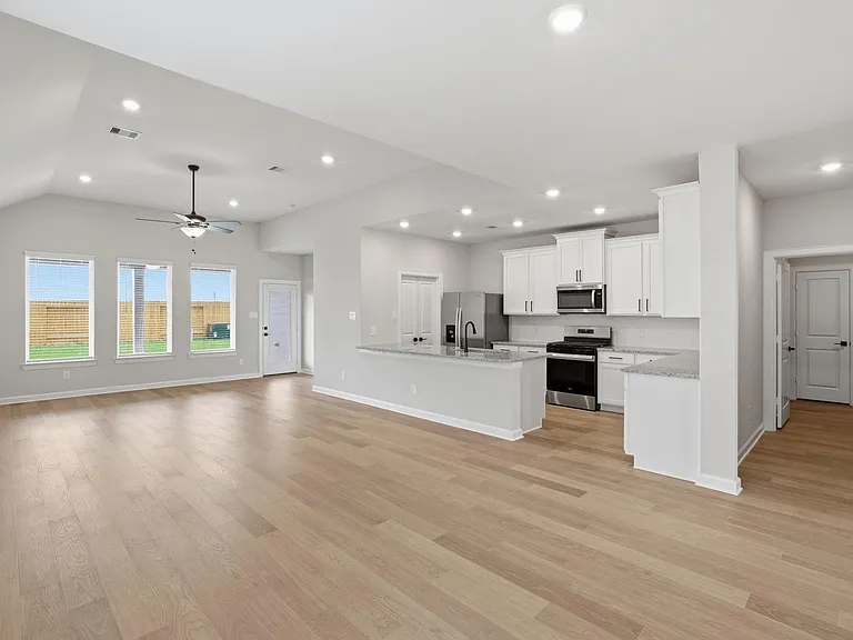 3060 Sorrento Hill Dr — Photo 9