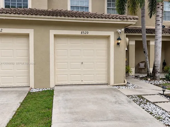 8520 E Southgate Shores Cir #8520, Tamarac, FL 33321