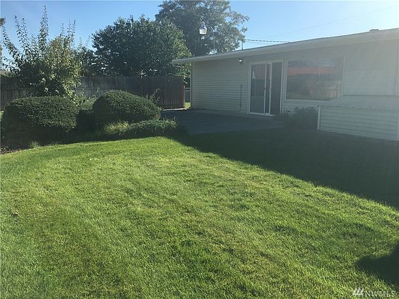 4th image of 542 Castle Dr