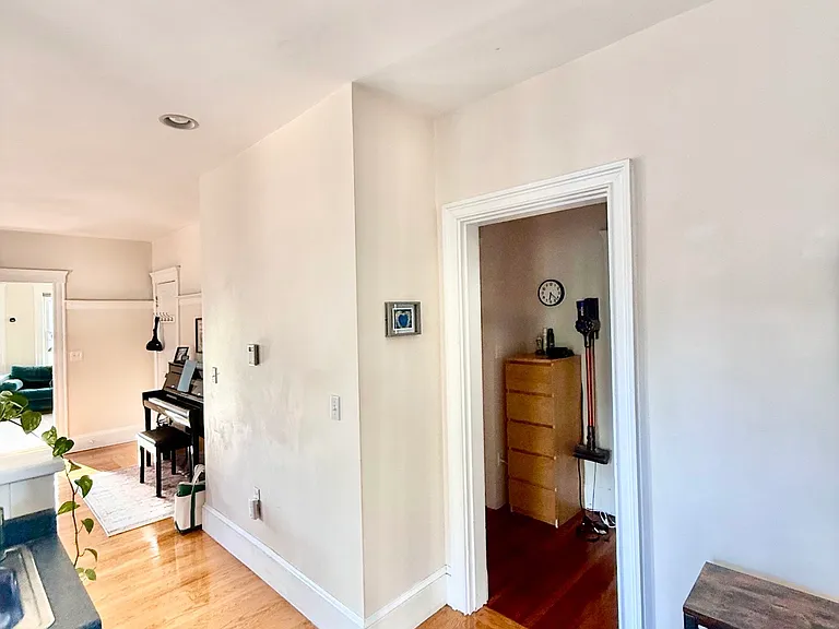 55 Gilbert St — Photo 26