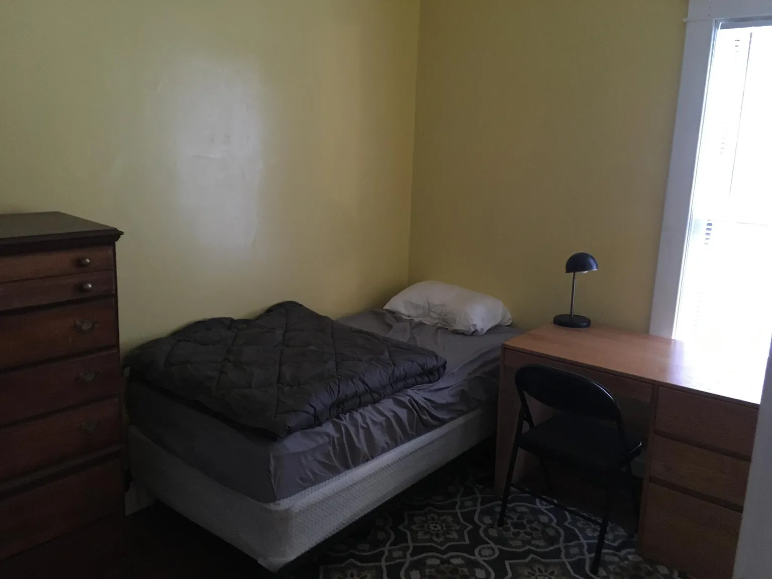 3 bed, 1100 sqft, $500 — Photo 1