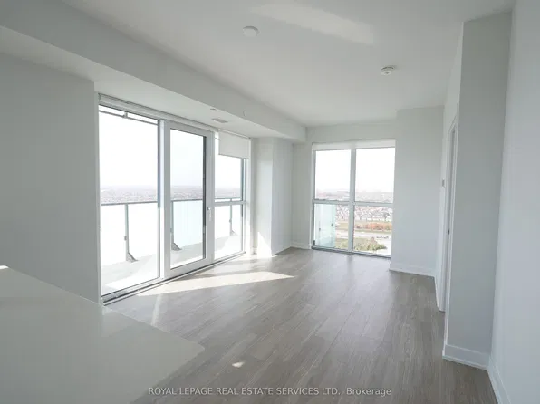 4130 Parkside Village Dr, Mississauga, ON