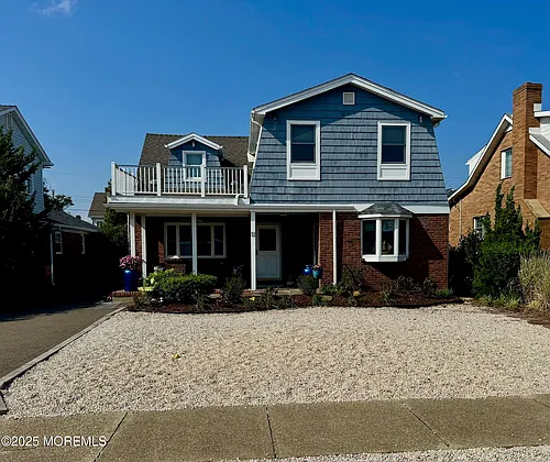12 York Ave Photo 1