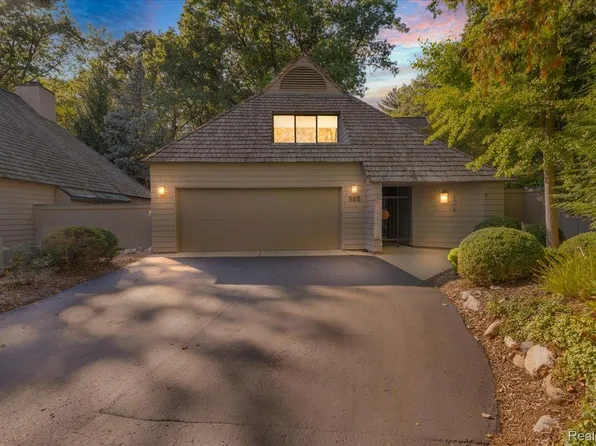 965 Bloomfield Wood, Bloomfield Hills, MI 48304