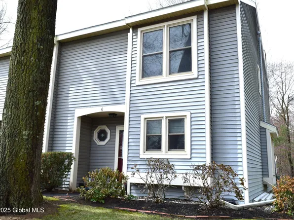 6 Putnam Court, Halfmoon, NY 12065