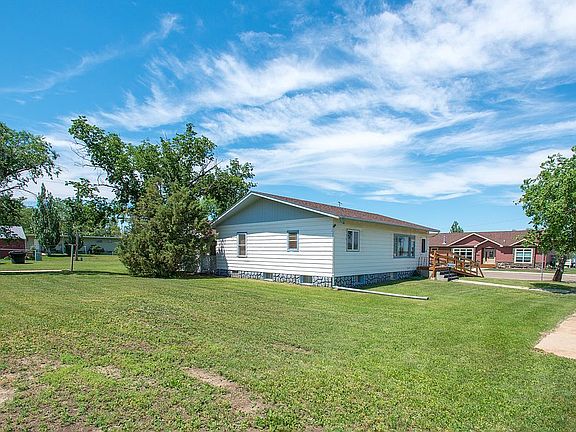 South Side-lots of space!