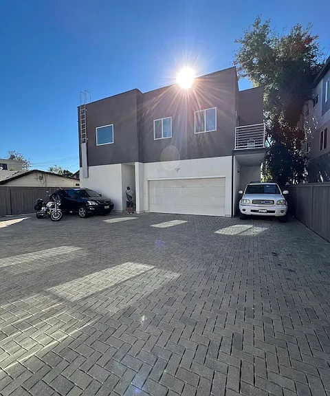 14254 Erwin St — Photo 1