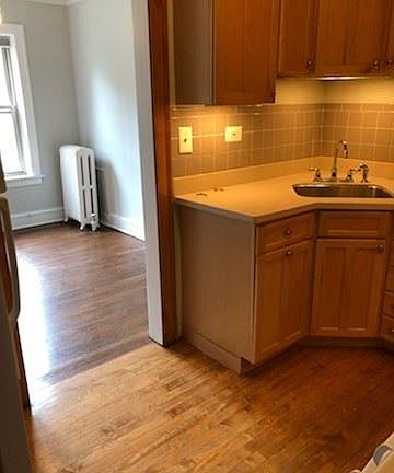 4th image of 6600 N Bosworth Ave APT 3N