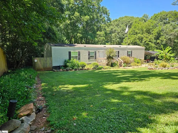 119 Twin Oaks Dr, Easley, SC 29640