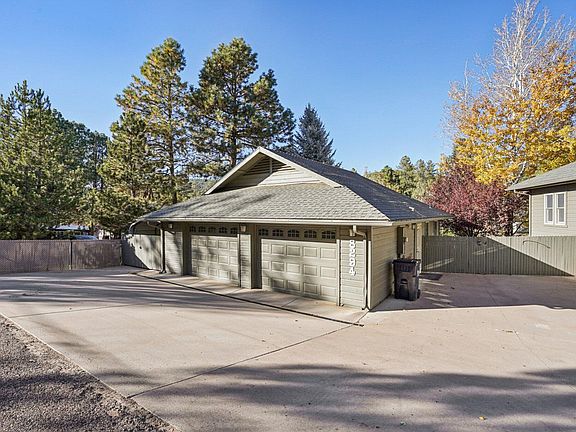 2nd image of 8294 W Bonnie Brae Dr