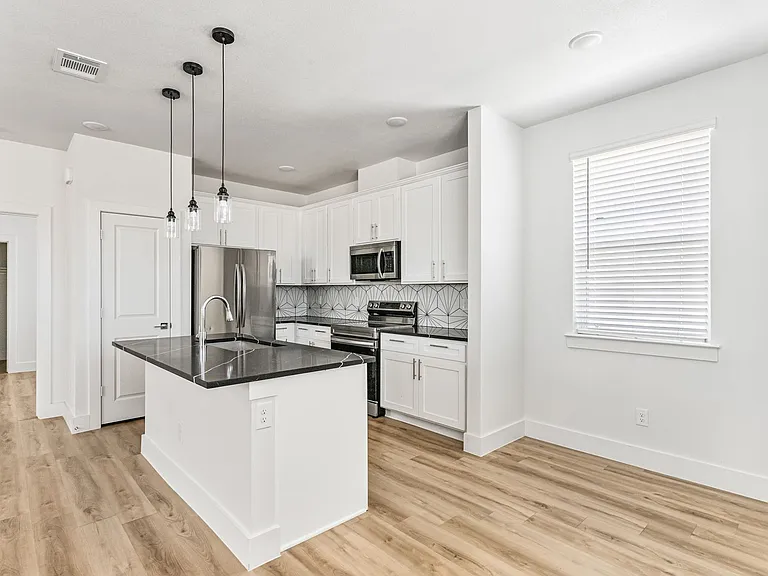 2505 Benbrook Blvd #504 — Photo 13