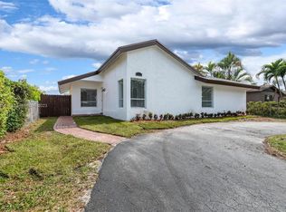 8130 SW 3rd St, North Lauderdale, FL 33068