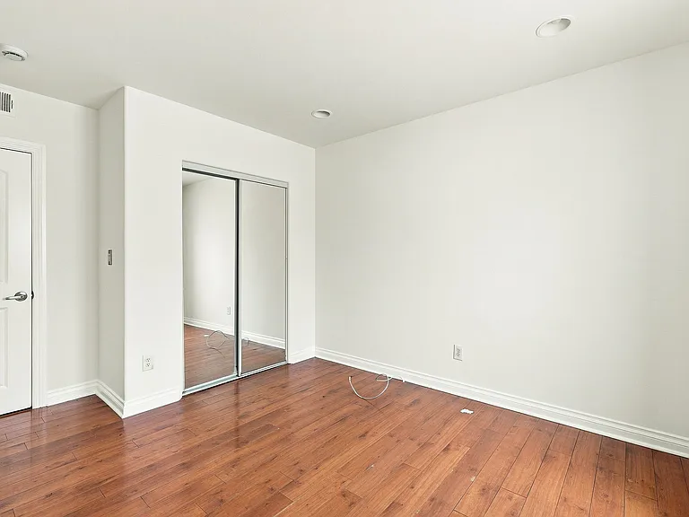 246 E Gage Ave — Photo 26