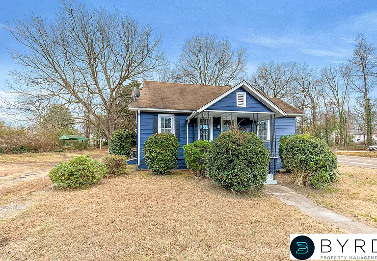 2958 Winston Churchill Dr — Photo 3
