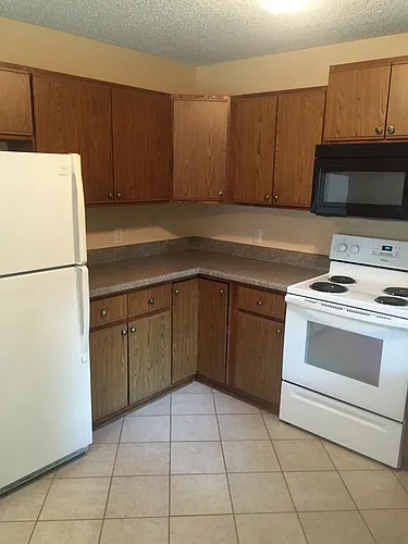400 Drolmond Dr Photo 1