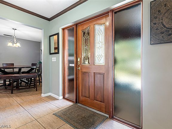 5th image of 17601 Williamsburg Dr NW